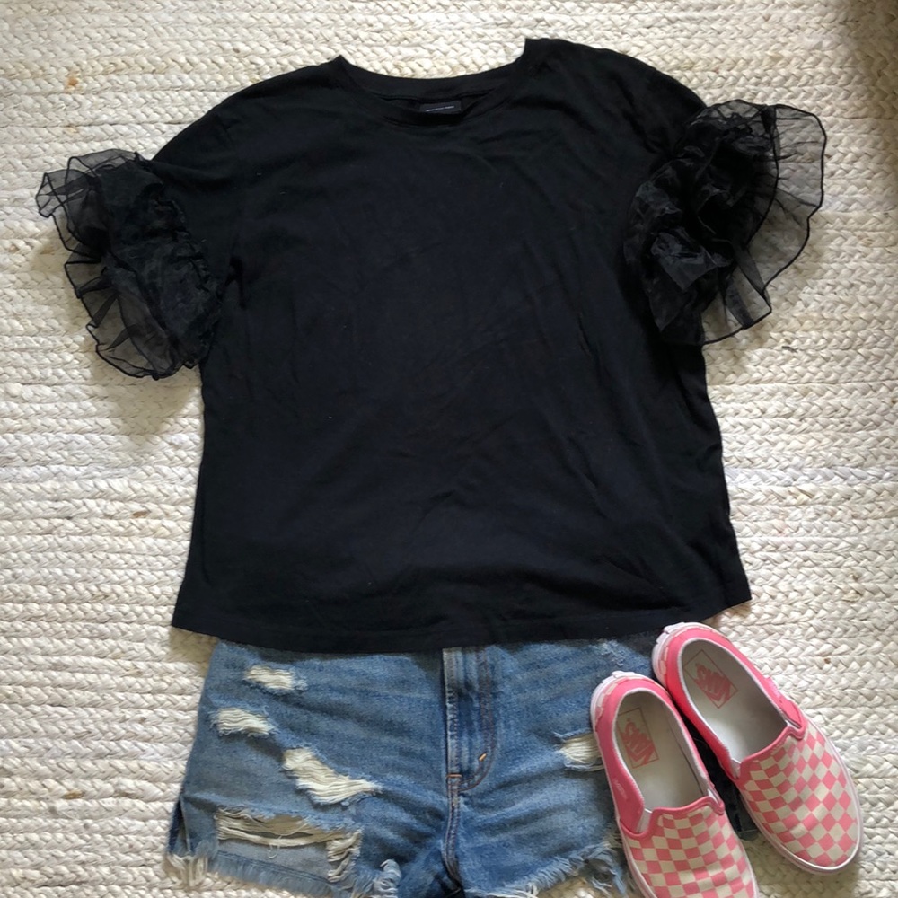 Who what wear flutter sleeve black T-shirt